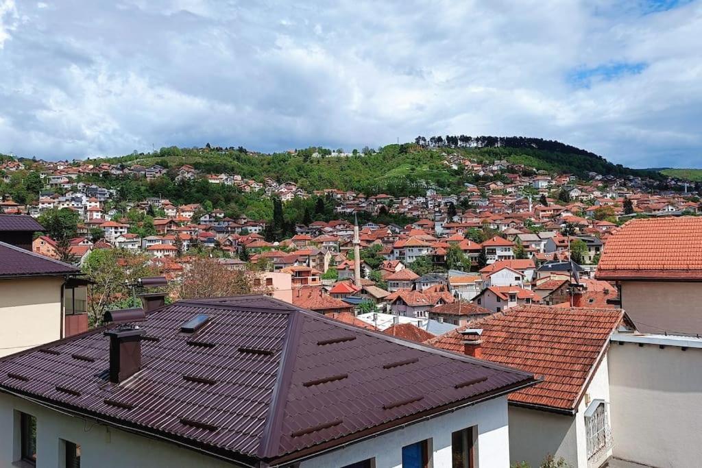 Spacious Condo Near Bascarsija - Free Parking Sarajevo Ngoại thất bức ảnh